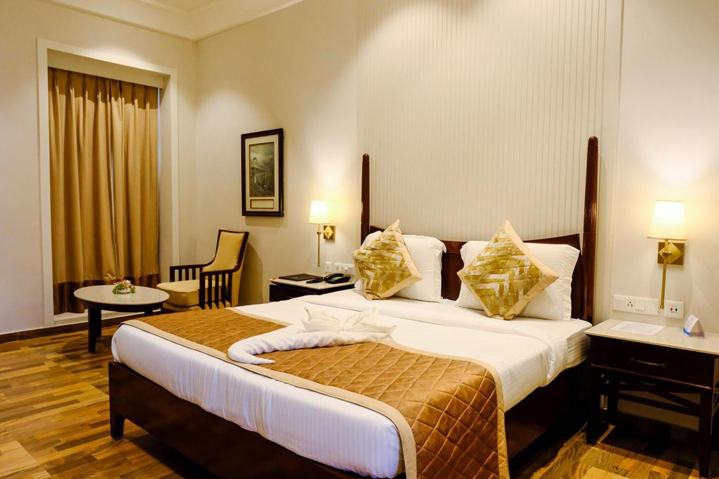 Chanakya Bnr Hotel プリ エクステリア 写真